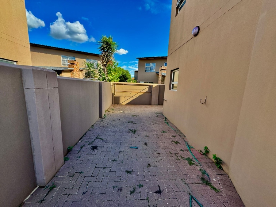 3 Bedroom Property for Sale in Baillie Park North West